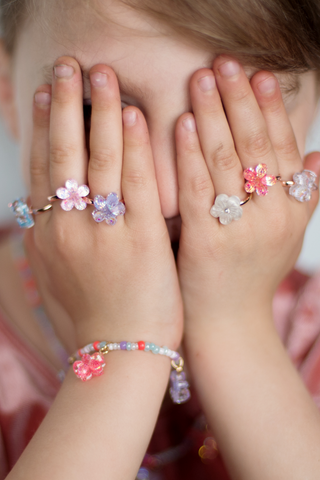 Great Pretenders, Great Pretenders Boutique Shimmer Flower Rings 5pc Set - Basically Bows & Bowties