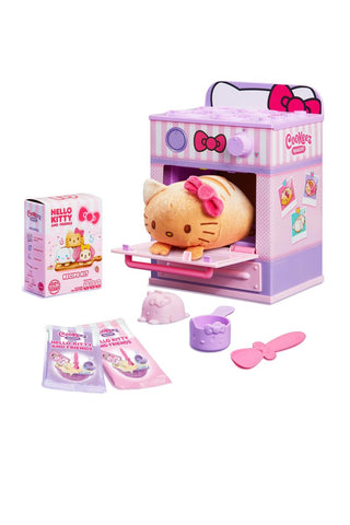 Cookeez Makery™ Hello Kitty® and Friends Interactive Oven Playset (Scented Plush)