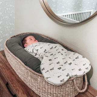 Gunamuna Swaddle Sleep Bag - Flights, Gunamuna, 1.0 TOG, cf-size-nb-3-months, cf-type-sleep-bag, cf-vendor-gunamuna, Gunamuna, Gunamuna 1.0 Tog, Gunamuna Sleep Bag, Gunamuna Swaddle Sleep Bag